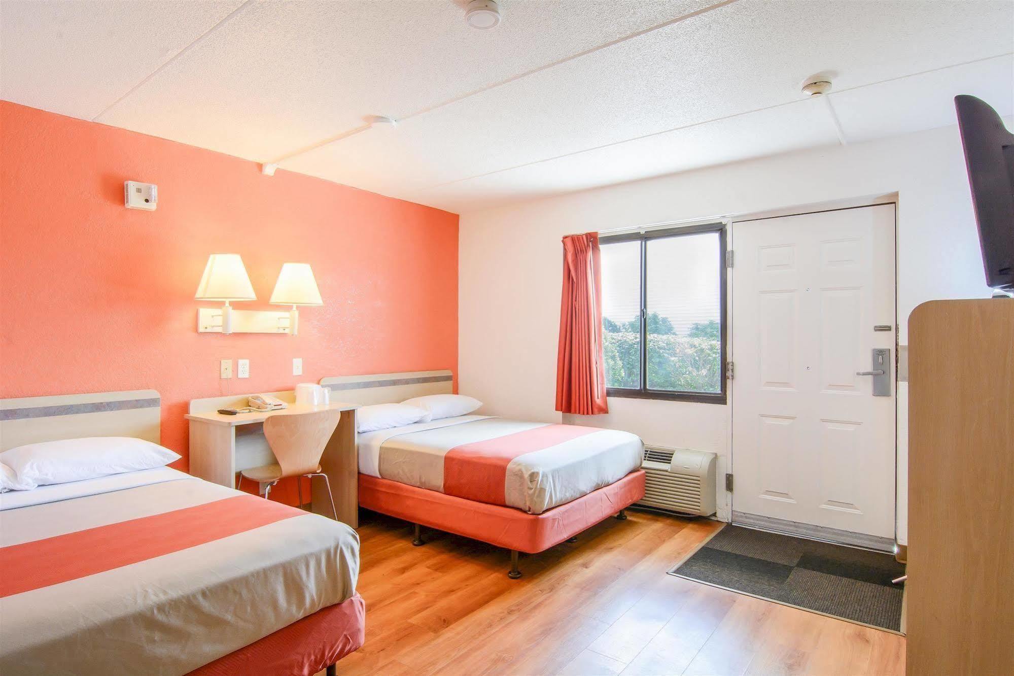 Motel 6-Leominster, Ma Esterno foto